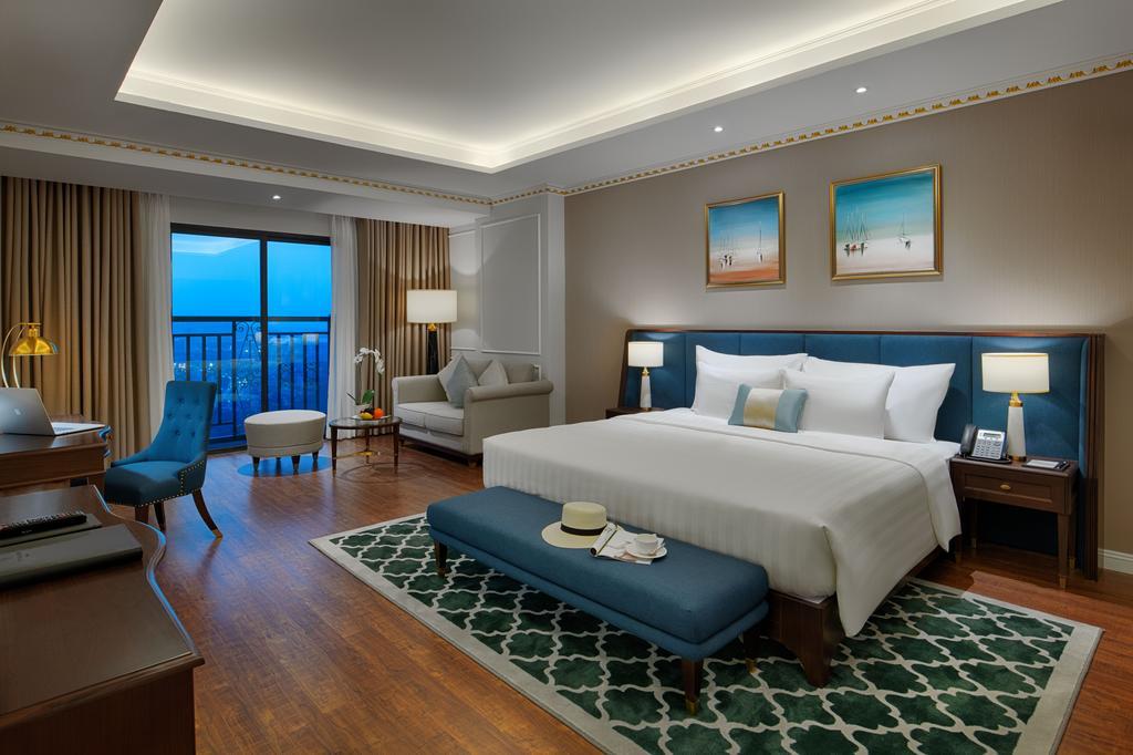 https://www.flchotelsresorts.com/FLC-GRAND-HOTEL-HA-LONG-QUAN-BINH-29.jpg